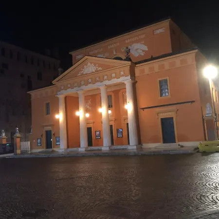 Agora 32 Apartmán Carpi